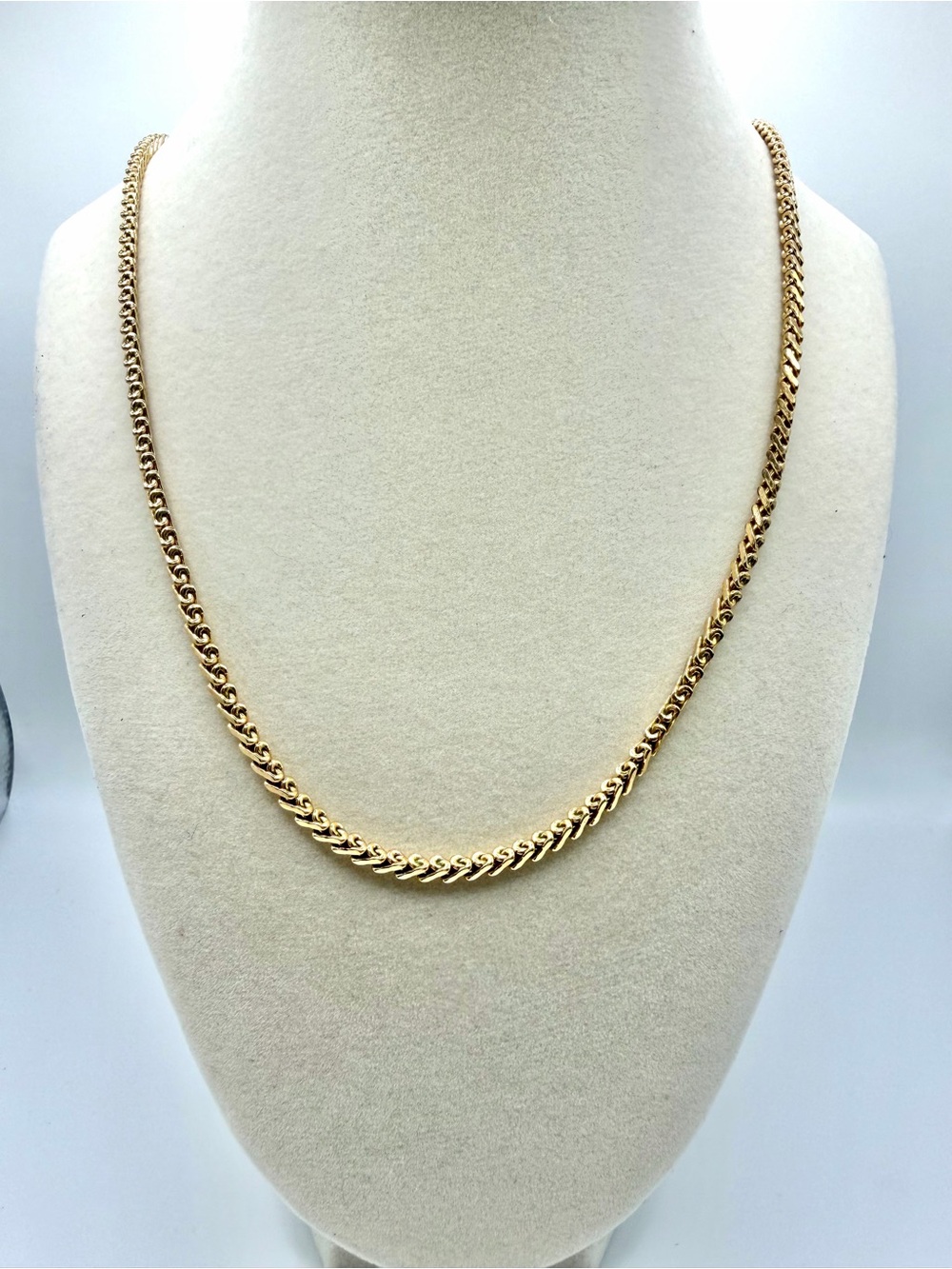 Vintage Christian Dior Chr Dior Germany Gold Tone Chain Necklace 15.5” 33g B017